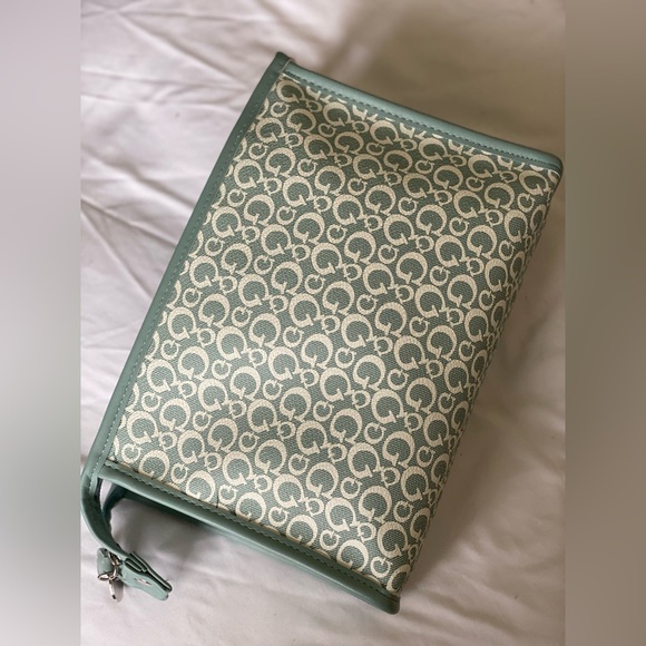 Guess Makeup Bag Cosmetic Bag Cosmetic bag, makeup bags for women - Picture 6 of 6